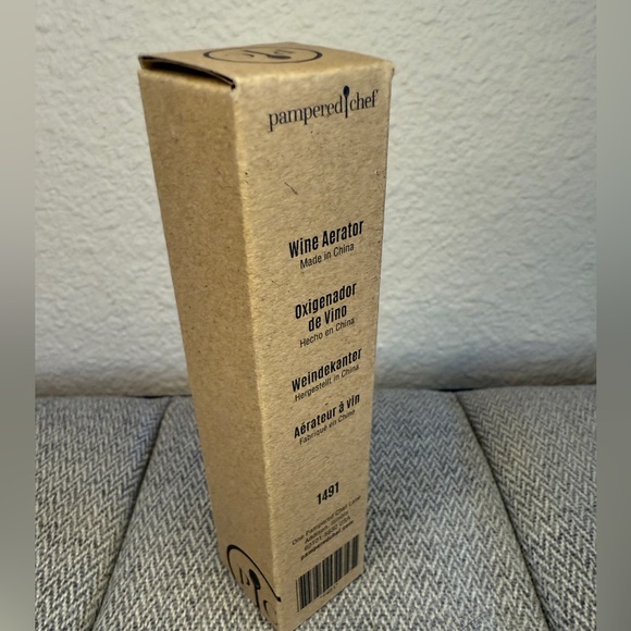 Electric Wine Opener + Wine Aerator Bundle — Pampered Chef - Picture 4 of 17